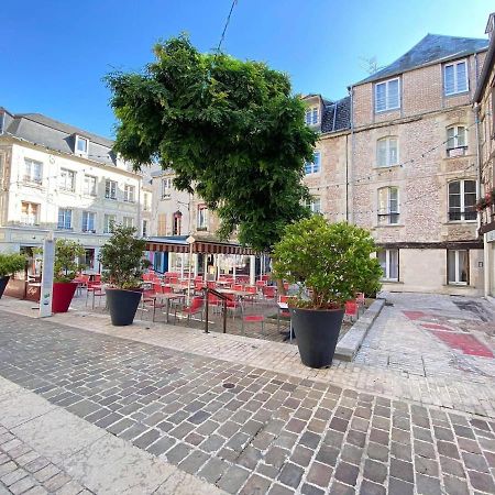 L'Escapade Apartment Laon Exterior photo